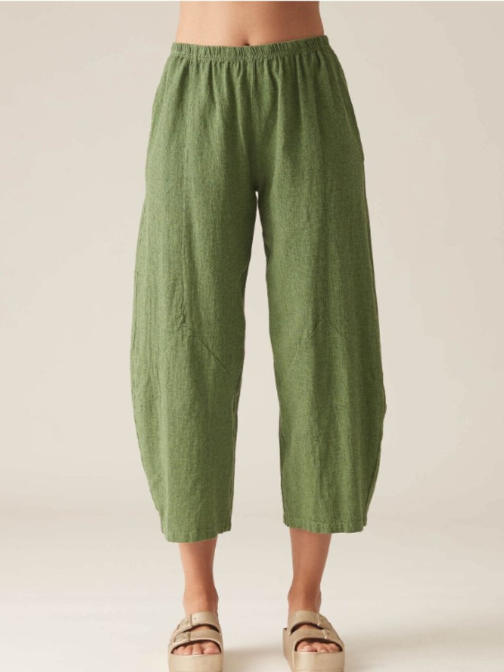 Cutloose Barrel Crop Pants in Color Fava
